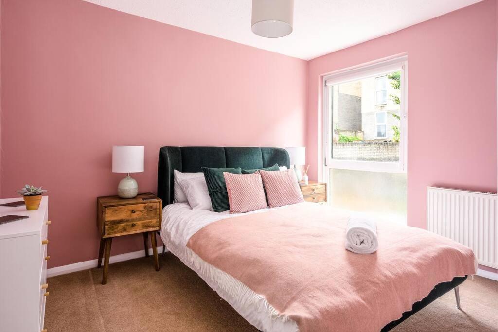 Stunning 4 Bedroom House In Central バース エクステリア 写真