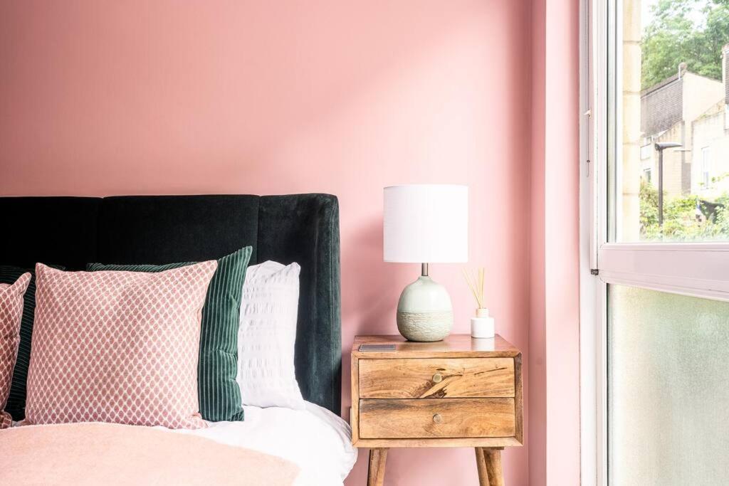 Stunning 4 Bedroom House In Central バース エクステリア 写真