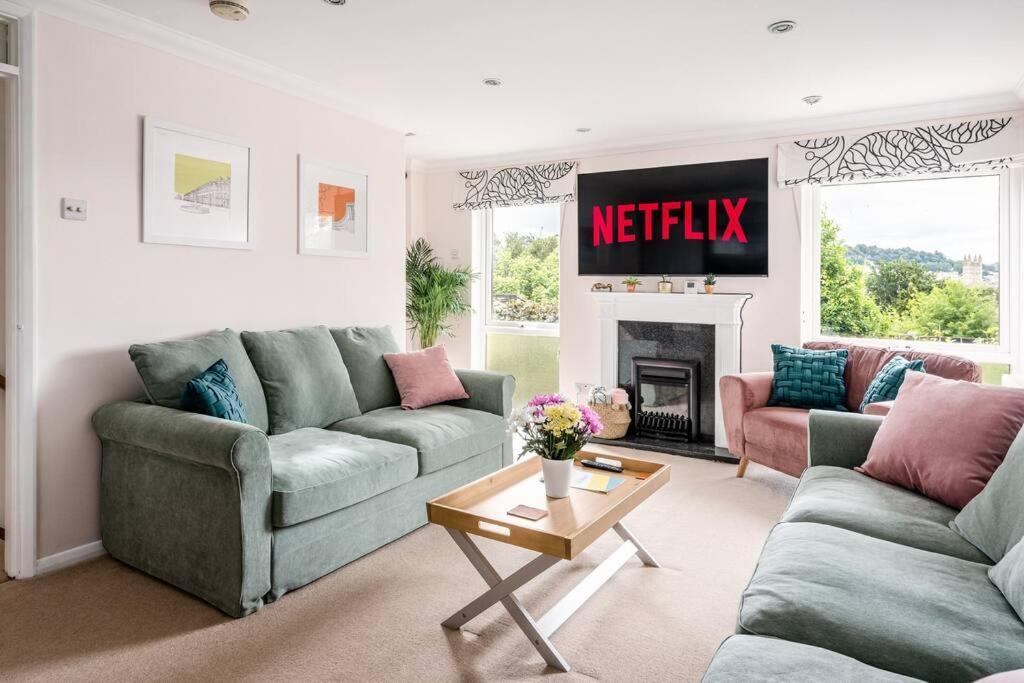 Stunning 4 Bedroom House In Central バース エクステリア 写真